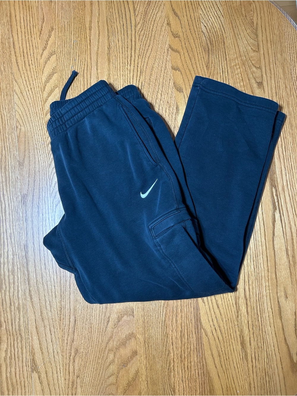 Men’s Nike Black Cargo Straight Leg Sweatpants Size Medium